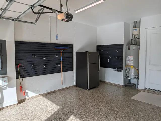 Epoxy garage floor coating by Garage-Tastic in West Palm Beach (photo 1)