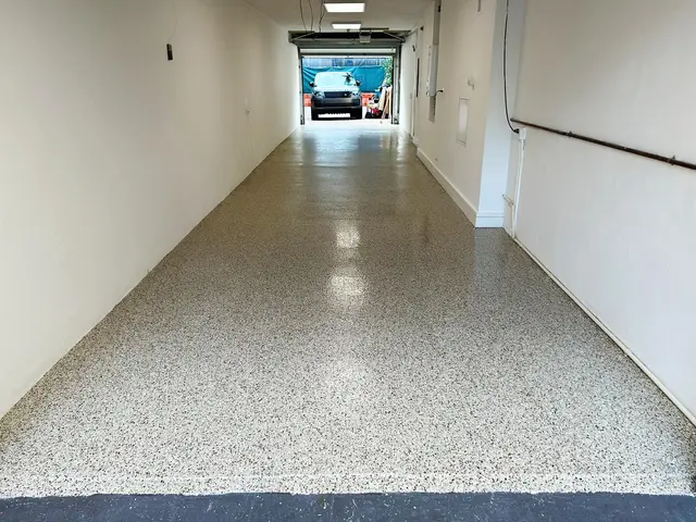 Epoxy garage floor coating by Garage-Tastic in West Palm Beach (photo 4)